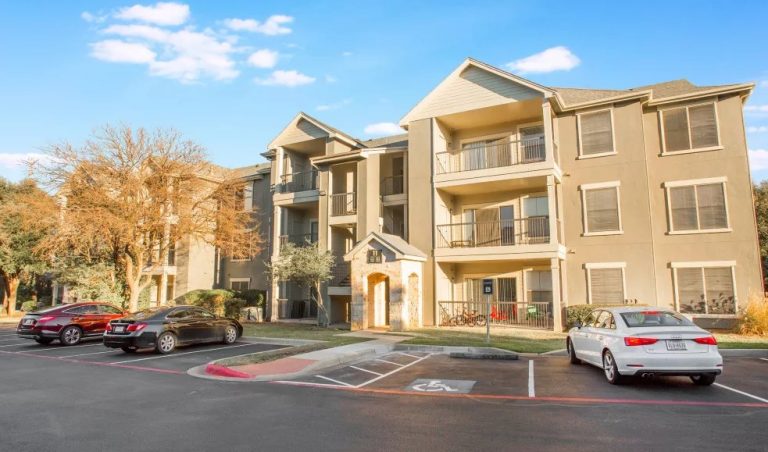 Riata Premier Corporate Housing