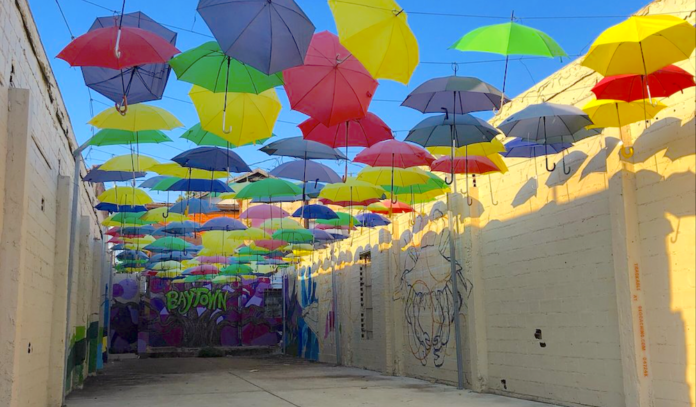 Umbrella Alley